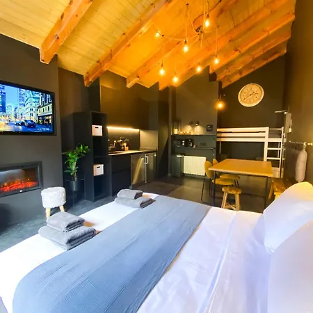 Modern Black Penthouse En Valle De Incles - Parking Gratis L By Bonesvacances Κανίγιο