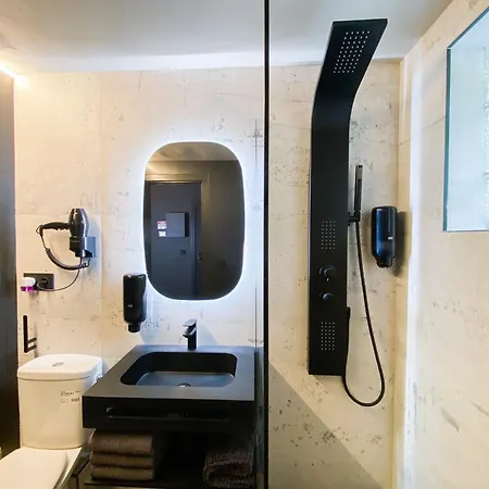 Modern Black Penthouse En Valle De Incles - Parking Gratis L By Bonesvacances